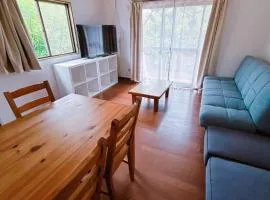 10-minute drive from Kumamoto Station, parking for 6 cars, large house that can accommodate up to 15 people