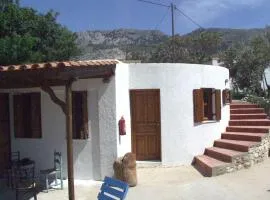 Haus in Privatgrundstück bei Amaniou