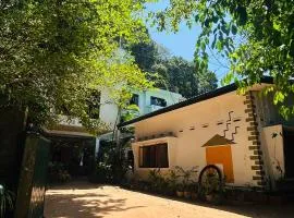Anniwatta Residence