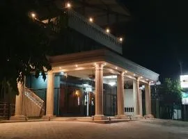 Dee Ella Hotel