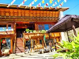 香格里拉悠然山谷客栈(独克宗古城店)