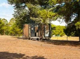Central Ranges Retreat by Tiny Away