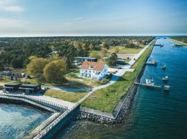 Strandvillan Ljunghusen, hotel com piscina em Ljunghusen