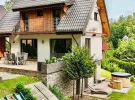 Mazursko - komfortowe domy 8 osobowe nad jeziorem, balia lub sauna