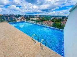 1BR Marina Bay Westlands with rooftop pool, gym & city views