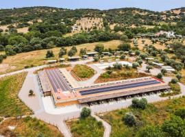 Gandum Village - Conscious Boutique Hotel, hotel em Montemor-o-Novo