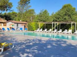 Camping 3 étoiles - Piscine - ccbbhgd, Hotel in Peynier