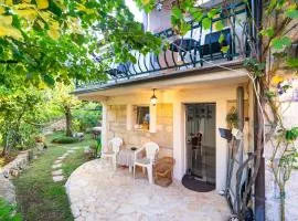 Private Stone Cottage with Garden and BBQ