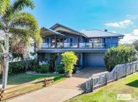 Beach house at Bangalee