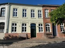 Ferienwohnungen Hafenkabinett, 25520