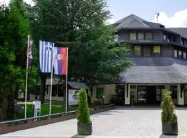Hotel Junior