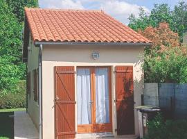 Maison T2 ind&eacute;pendante avec terrasse et parking, villa em Buxerolles