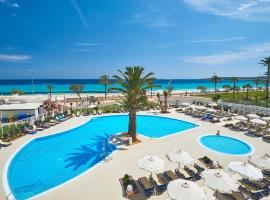 Hipotels Mercedes Aparthotel, lejlighedshotel i Cala Millor