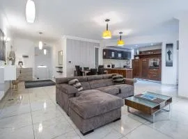Charming 3br Maisonette Sliema