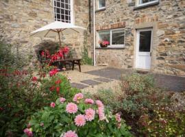 Newport Pembs 4 Star Cottage, hotel v destinaci Newport