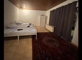 große Wohnung in Köln mit 2 Badezimmer