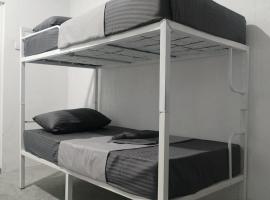 AIRPORT TATTOO HOSTEL BY Tattoo Babu Pvt Ltd, hotel v destinaci Katunayaka