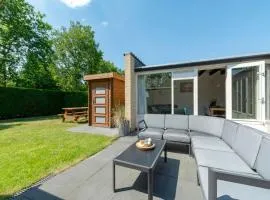 Duinland 245 bungalow for 6 guests near sea