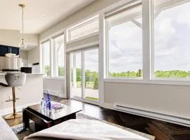 Altmar's Premier Luxury Cabin with 3000sf Mini Golf