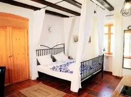 Oleander Romantic studio for 2 people with pool