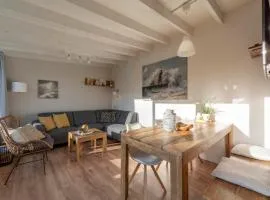 Bungalow in Sint Maartenszee near Beach