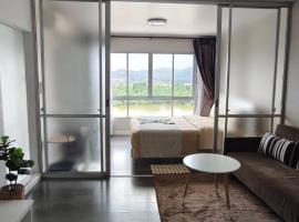 Dcondo mine Kathu Phuket, hotell i Kathu