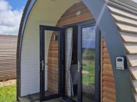 Travellers Rest Glamping Pods & Shepherds Hut, aparthotel en Newquay