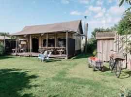 Woodlodge Luxe in Duynpark, Callanstoog, Hotel in Callantsoog