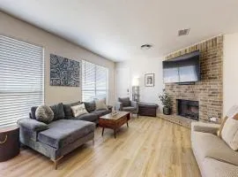 Hideaway in South Austin