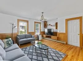 17 Cozy&Spacious 3 bedroom home in Malden with window AC