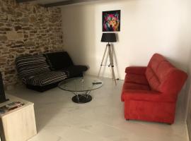 Appartement au calme 4 personnes, hotel v destinaci Saint-Paulet-de-Caisson