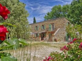 Charming converted Mill with Private Swimming Pool, hotel a Forcalqueiret
