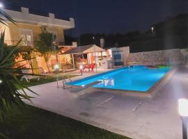 Villa Paul & Pool Alepochori, Hotel in Kato Alepochori
