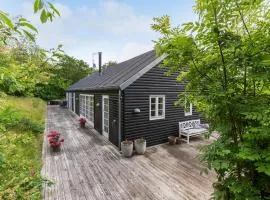 Cozy Home In Dronningmølle With Wifi