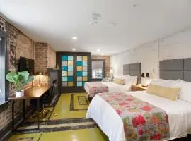 Double Queen Suite 1st Floor Boutique Hotel