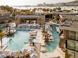 Bonito Ibiza by O Beach - New Opening 2025 – hotel w mieście San Antonio