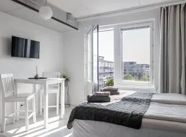 Modern Studio with Balcony next to Railway Station