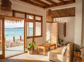 Oinan Beach Villa