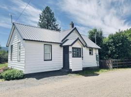 Cozy house by Crystal Creek, Hotel in Cle Elum