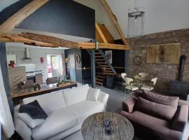Le charme des Pierres et wellness, hotell sihtkohas Ohey