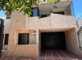 Casa Hostal Disfrutar casa cerca la playa Gaira, playa Rodadero, playa Salguero