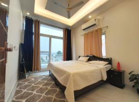 The Hills & Waves, self catering accommodation in Rishīkesh