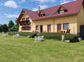 Apartmány U Petra s pláží, hotel v destinaci Horní Planá