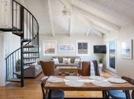 Oceanfront with Panoramic Views Newly Renovated, hotel en Nags Head