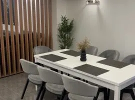 House Sela vrata