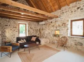 Maison Laurel - Beautiful Stone Estate With Private Pool, Near Split and Omiš