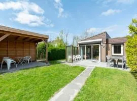 Bungalow in Callantsoog near Sandy Beach