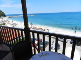 Amelia Beach Apartments, hotell i Agios Ioannis Pelio