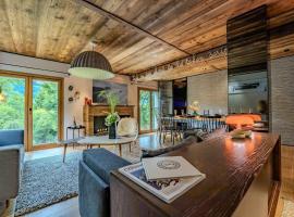 Stylish 3BR Apartment with Mountain View - 8 Guests, Rochebrune, Megève, hotel in Megève