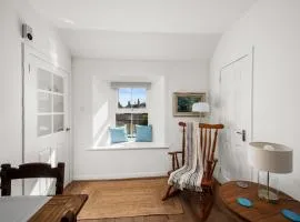 Kewwater Getaways Seafront Apartment in Johnshaven